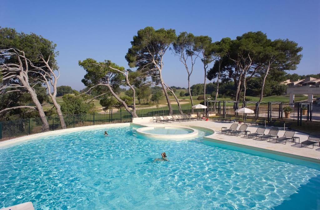 Madame Vacances Residence Provence Country Club Saumane-de-Vaucluse Quarto foto